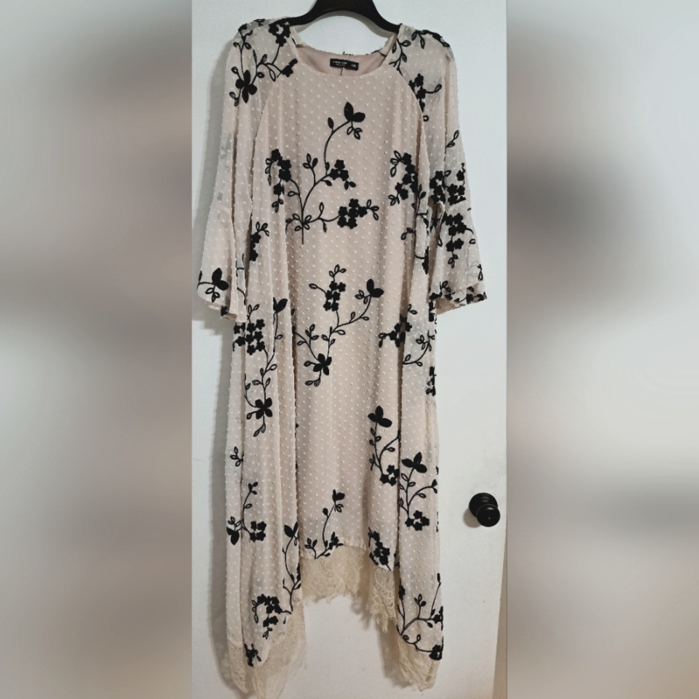 Embroidered maxi dress